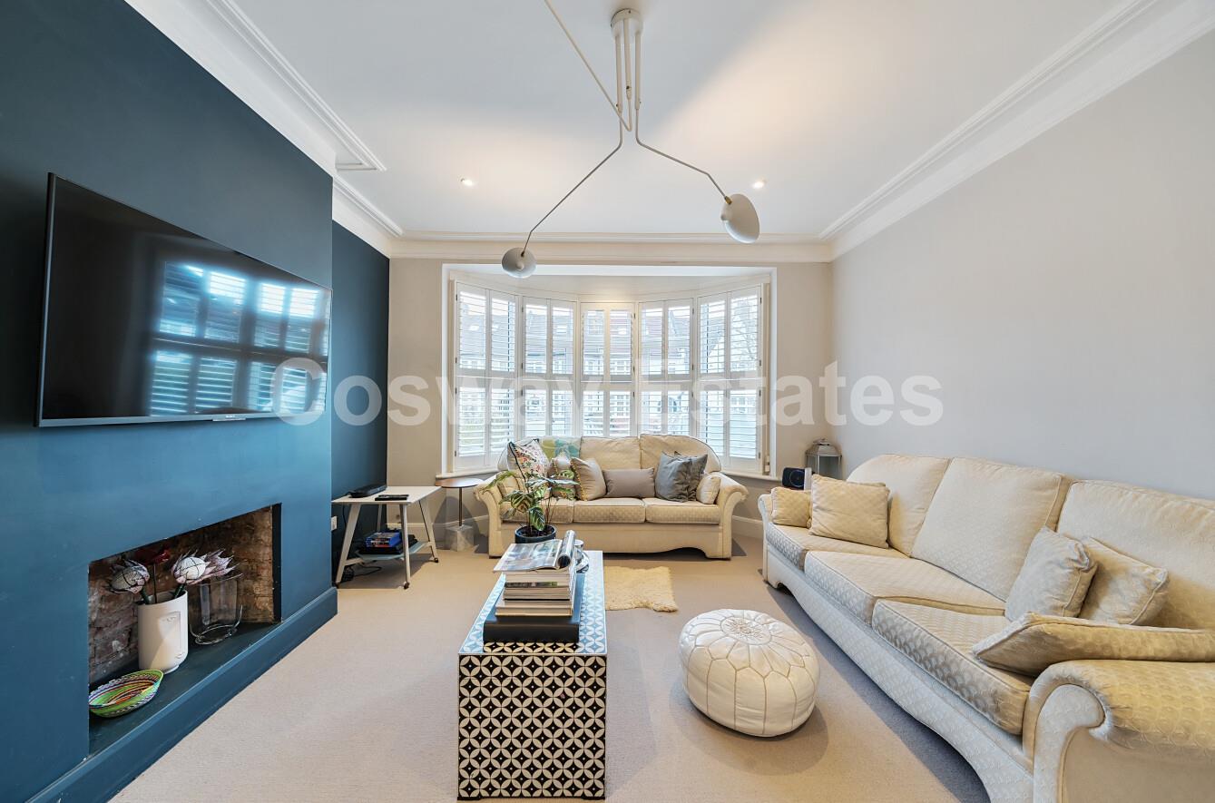 Brockenhurst Gardens, Mill Hill, NW7, London